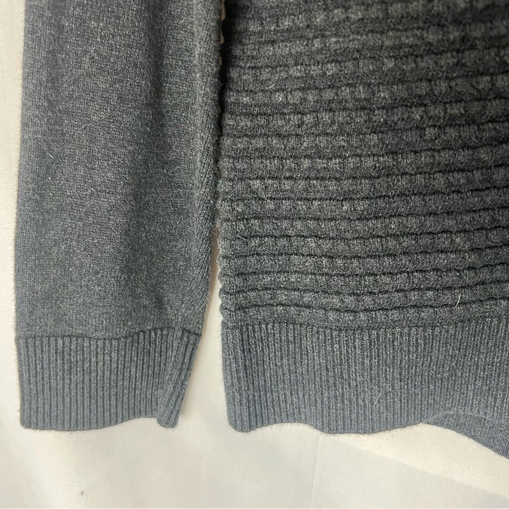 INC‎ Collared Sweater - Picture 6 of 7